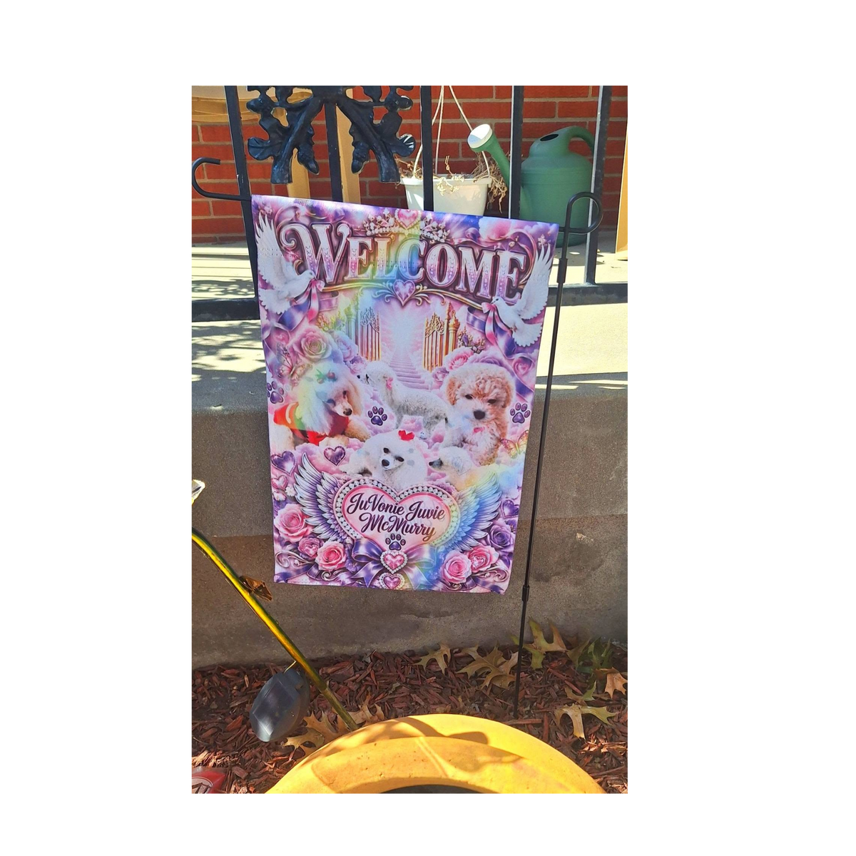 Yard flag